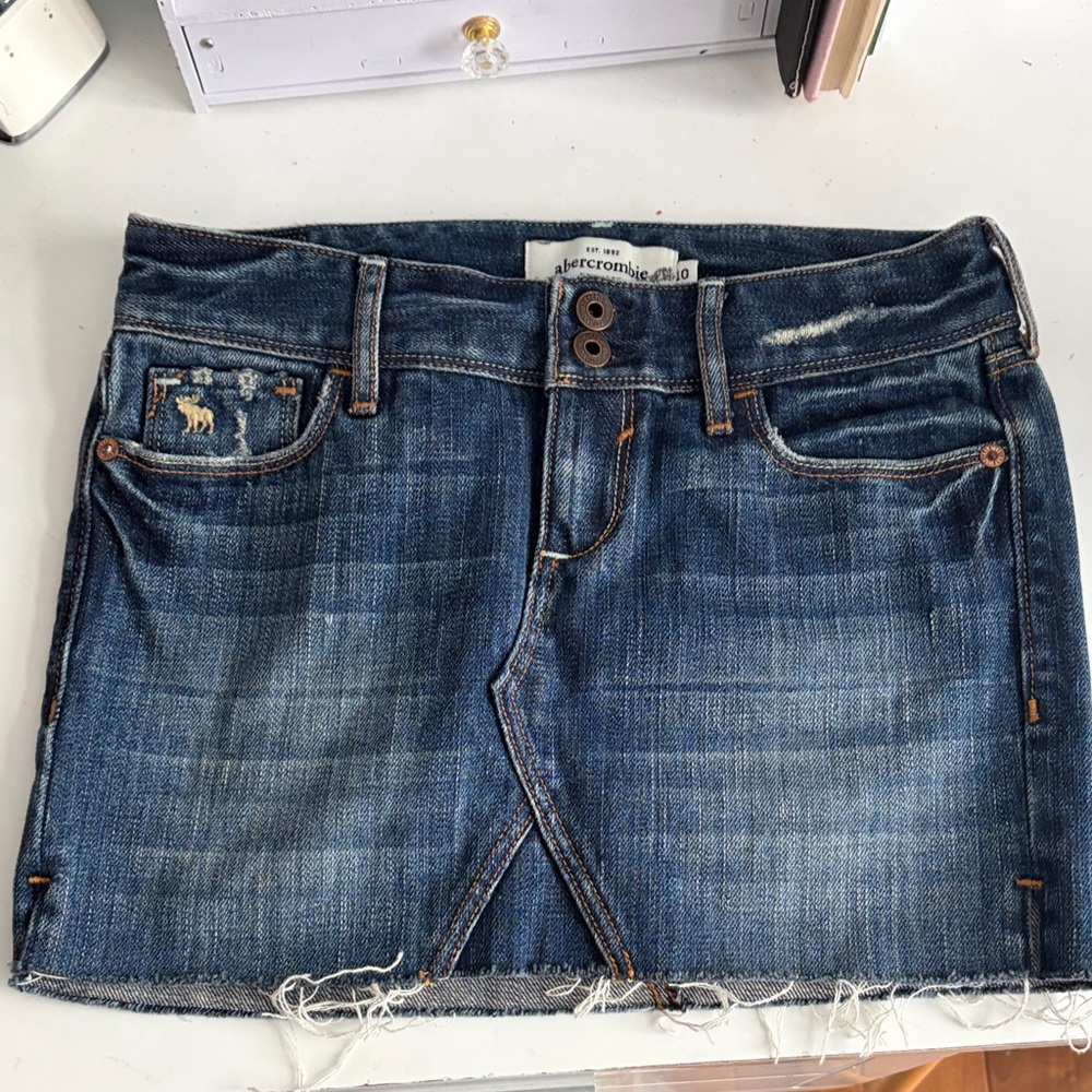 Abercrombie & Fitch Women's Dark Blue Denim Skirt